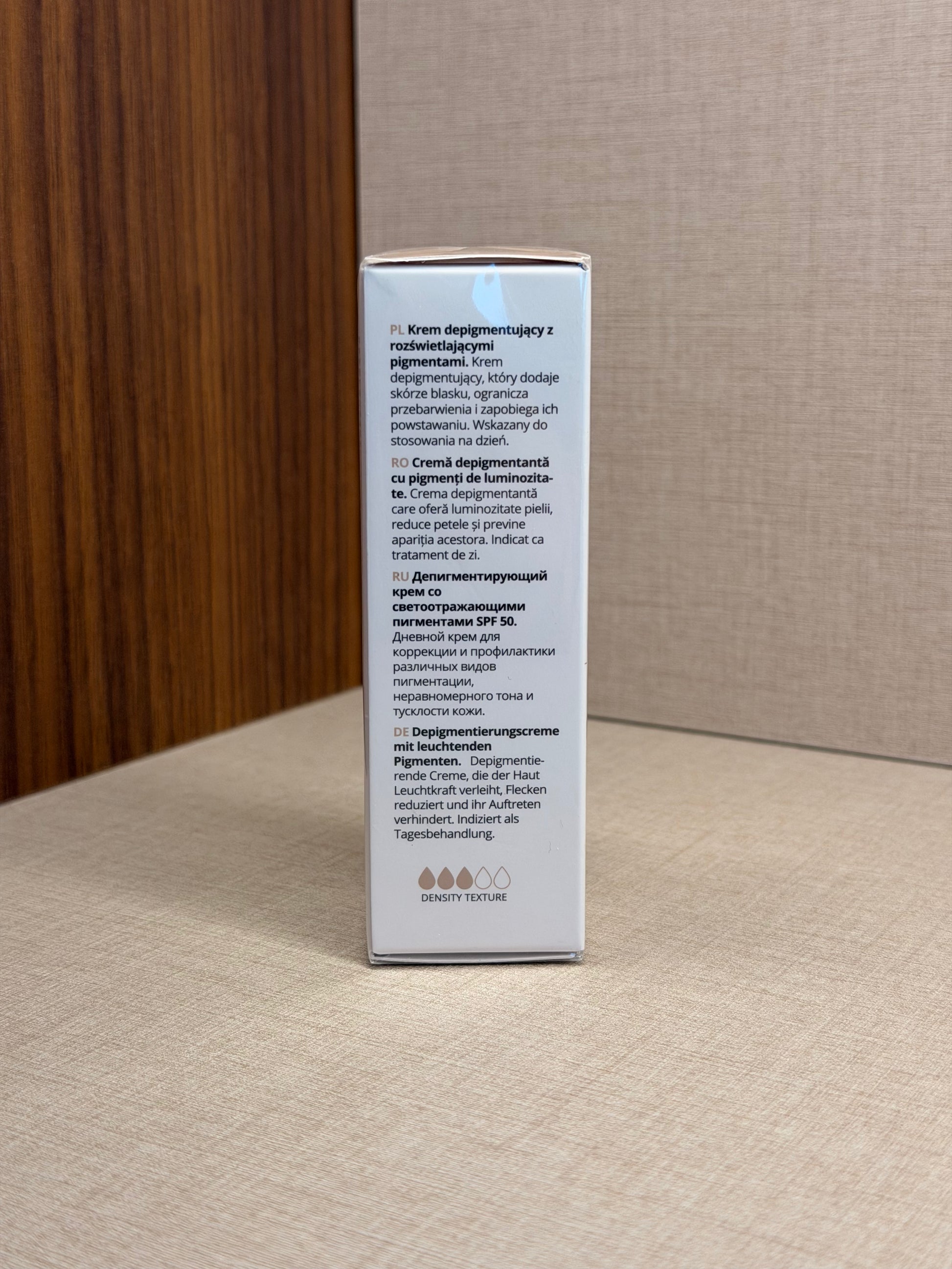 Mediderma Mela 360 TRX Brighter Luminous Cream SPF 50 30 ml – krema proti pigmentnim madežem – stranska stran škatle | Dr. Fabjan Cosmetics Slovenija – spletna trgovina kozmetike, za katero stoji največja poliklinika v Sloveniji, Estetika Fabjan