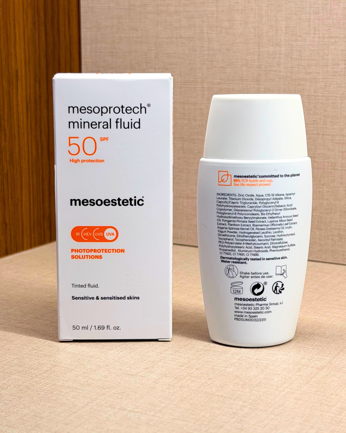 Mesoestetic Mesoprotech Mineral Fluid SPF50+ 50 ml – mineralna zaščita pred soncem – škatla in steklenička od spredaj | Dr. Fabjan Cosmetics Slovenija – spletna trgovina kozmetike, za katero stoji največja poliklinika v Sloveniji, Estetika Fabjan