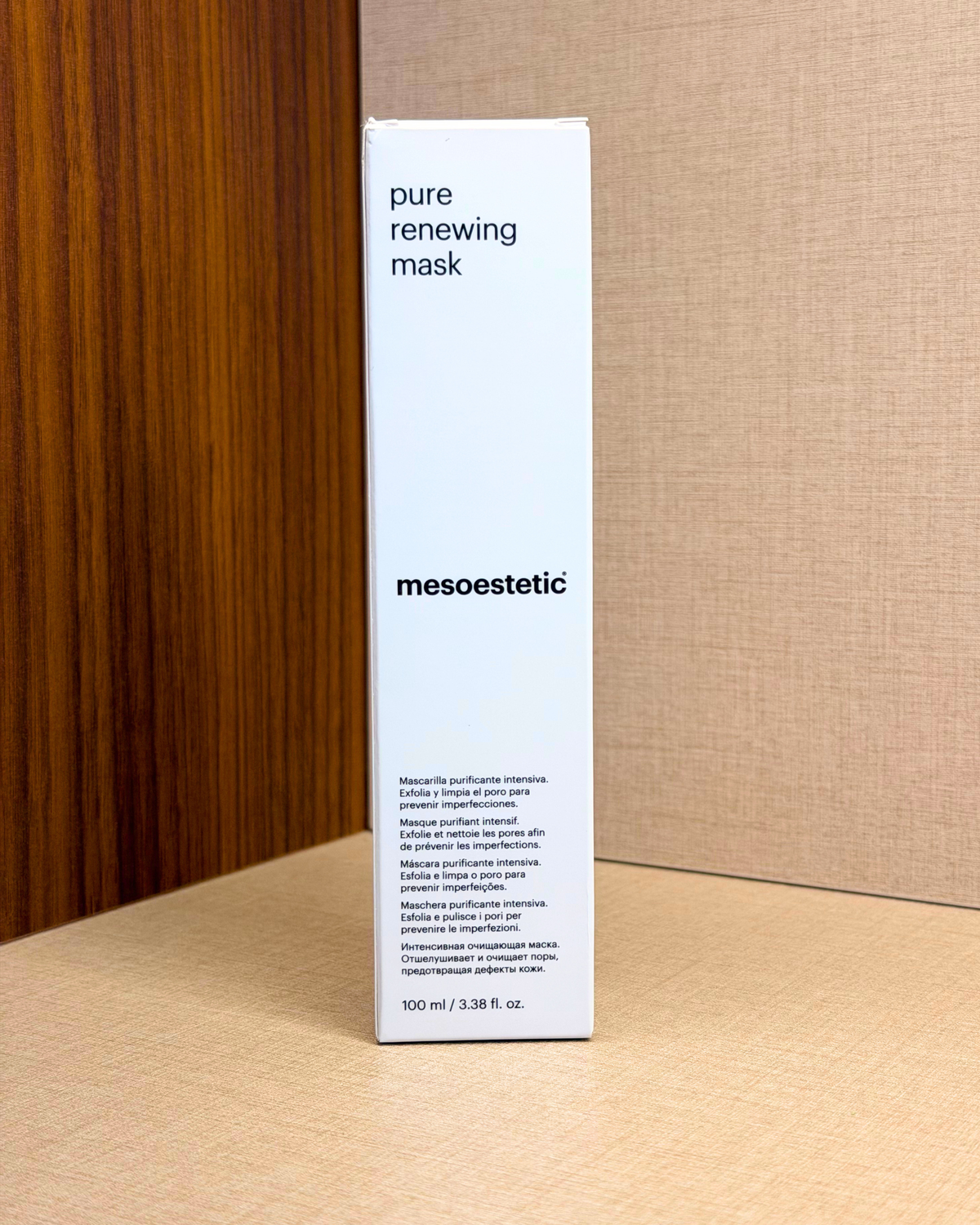 Mesoestetic Pure Renewing Mask 100 ml – maska z belo glino za čiščenje por – stoječa škatla izdelka od zadaj | Dr. Fabjan Cosmetics Slovenija – spletna trgovina kozmetike, za katero stoji največja poliklinika v Sloveniji, Estetika Fabjan