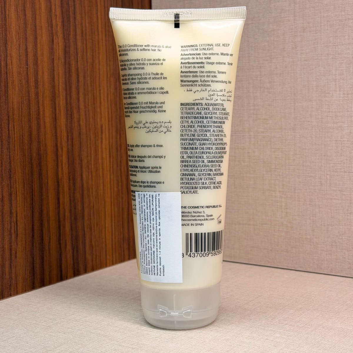 The Cosmetic Republic 0.0 Conditioner 200 ml – balzam za lase – zadnja stran tube z navodili in sestavinami | Dr. Fabjan Cosmetics Slovenija – spletna trgovina kozmetike, za katero stoji največja poliklinika v Sloveniji, Estetika Fabjan