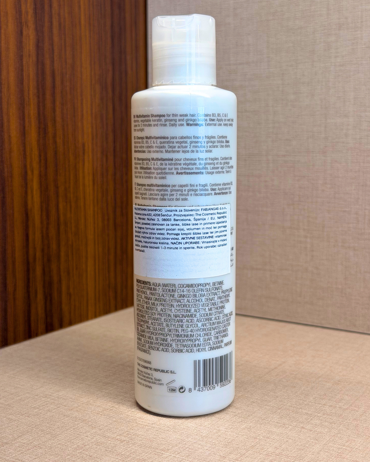 The Cosmetic Republic Multivitamin Shampoo 200 ml – multivitaminski šampon – zadnja stran stekleničke z navodili in sestavinami | Dr. Fabjan Cosmetics Slovenija – spletna trgovina kozmetike, za katero stoji največja poliklinika v Sloveniji, Estetika Fabjan
